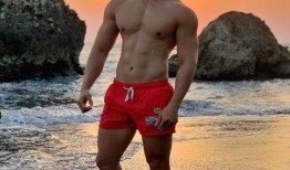 吃瓜健身网红叫什么名字,揭秘网红“吃瓜健身”的健身秘诀