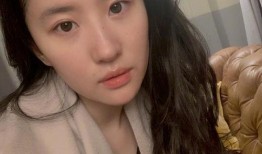 娱乐吃瓜酱自拍,揭秘明星幕后生活点滴