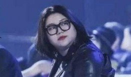 吃瓜娱乐疯子是谁啊,他是谁？为何成为网络红人？