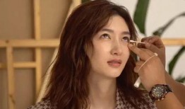 杨幂化妆师爆料视频,化妆技巧大公开！